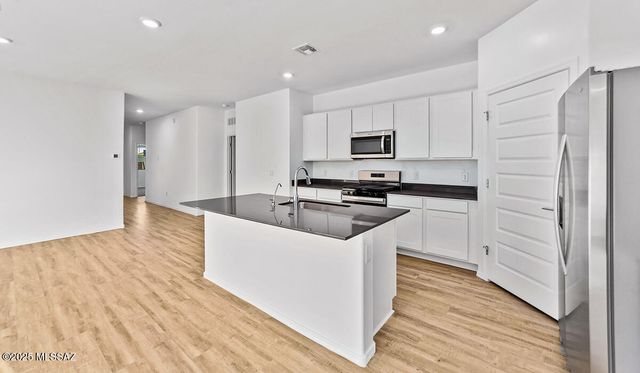 13487 N Laura Ellen Lane, Marana, AZ 85653