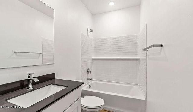 13487 N Laura Ellen Lane, Marana, AZ 85653