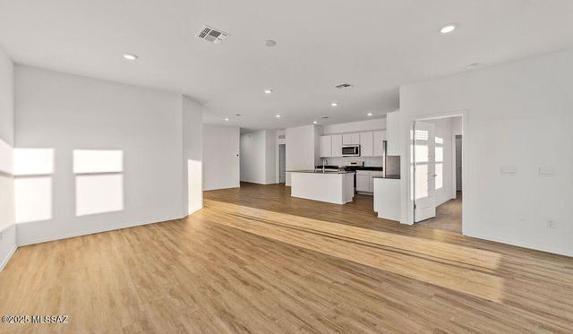 13487 N Laura Ellen Lane, Marana, AZ 85653