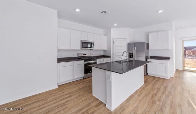 13487 N Laura Ellen Lane, Marana, AZ 85653