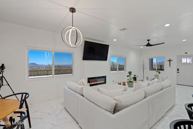 1810 Circulo Tortuga, Rio Rico, AZ 85648