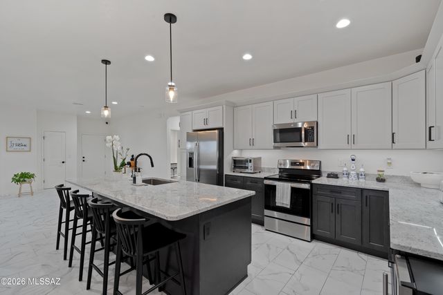 1810 Circulo Tortuga, Rio Rico, AZ 85648