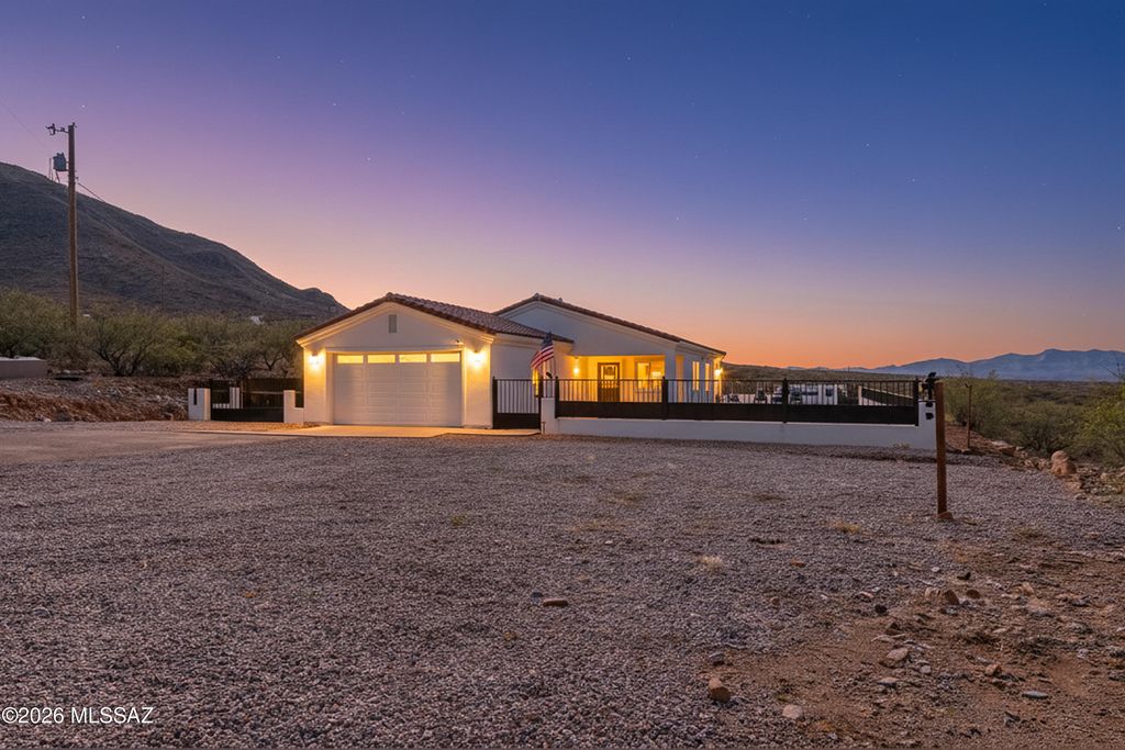 1810 Circulo Tortuga, Rio Rico, AZ 85648