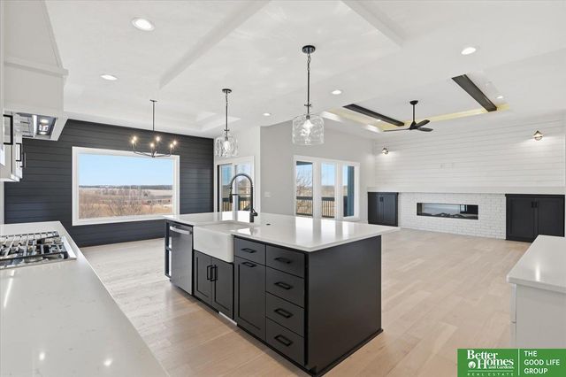11003 S 98th Street, Papillion, NE 68046