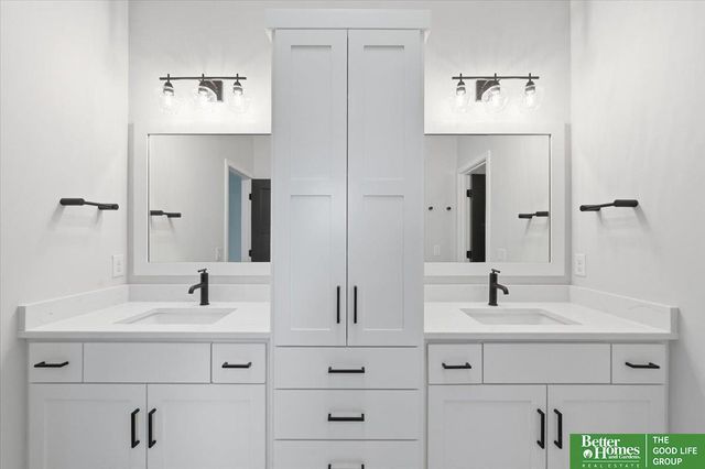 11003 S 98th Street, Papillion, NE 68046