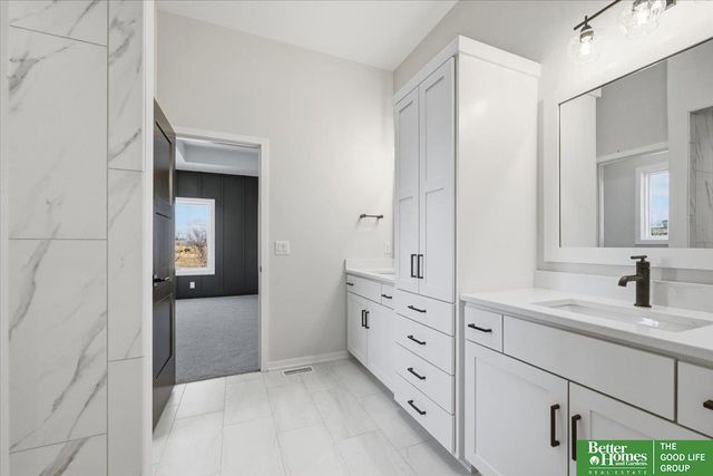 11003 S 98th Street, Papillion, NE 68046