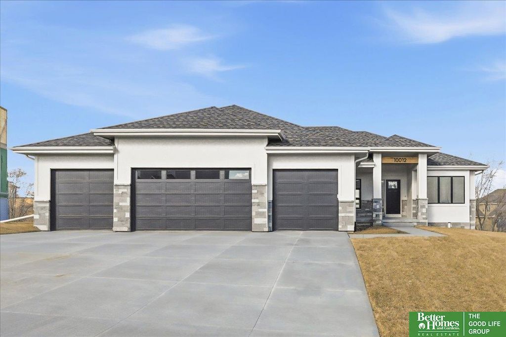 11003 S 98th Street, Papillion, NE 68046