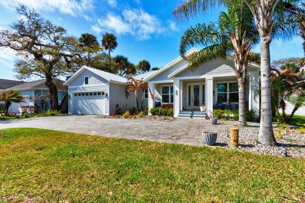 Image 5 of property listing at 1508 SAXON DRIVE, New Smyrna Beach, FL 32169