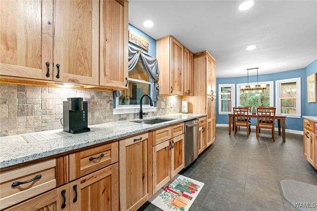 1019 54th E, Tuscaloosa, AL 35404