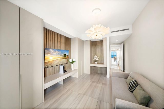 17901 Collins Avenue 1002, Sunny Isles Beach, FL 33160