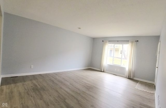 586 Hunters Drive B, Carmel, IN 46032