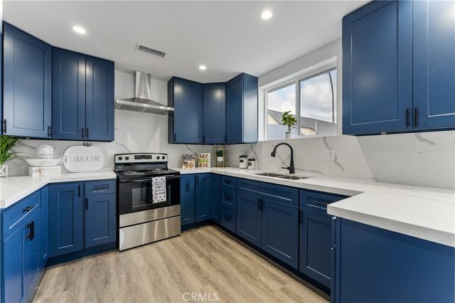 540 W 118th Street, Los Angeles, CA 90044