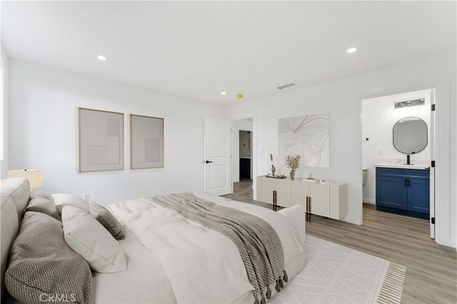 540 W 118th Street, Los Angeles, CA 90044