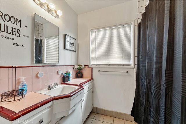 540 W 118th Street, Los Angeles, CA 90044