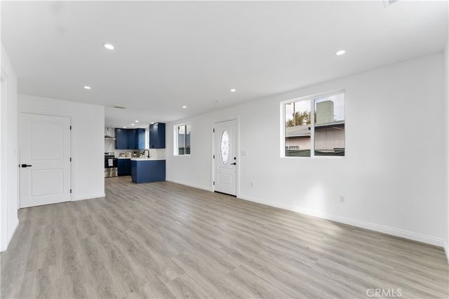 540 W 118th Street, Los Angeles, CA 90044