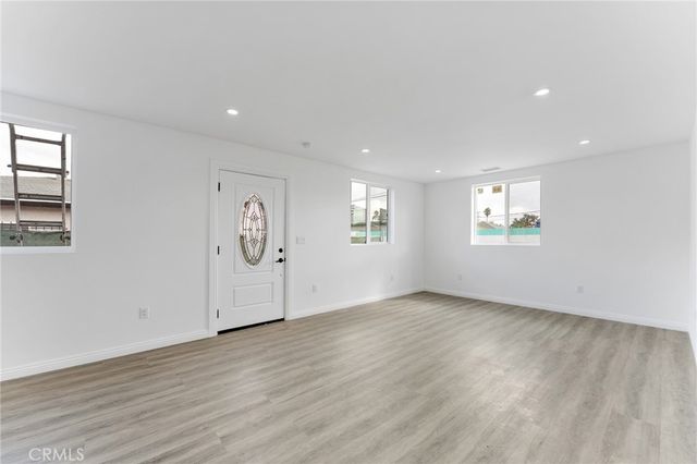 540 W 118th Street, Los Angeles, CA 90044