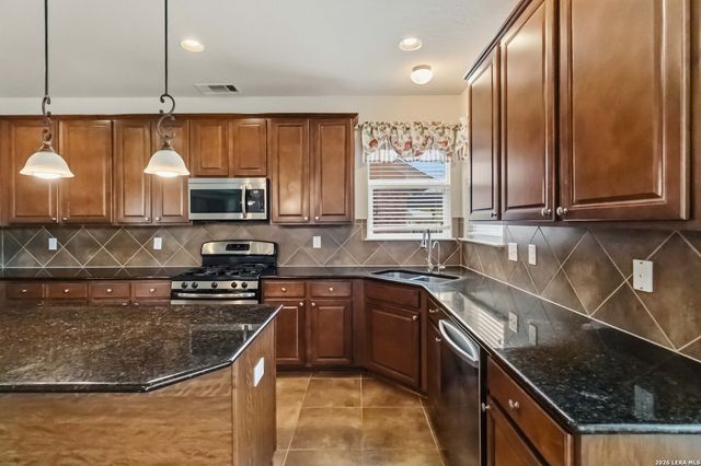 6238 Ozona, San Antonio, TX 78253