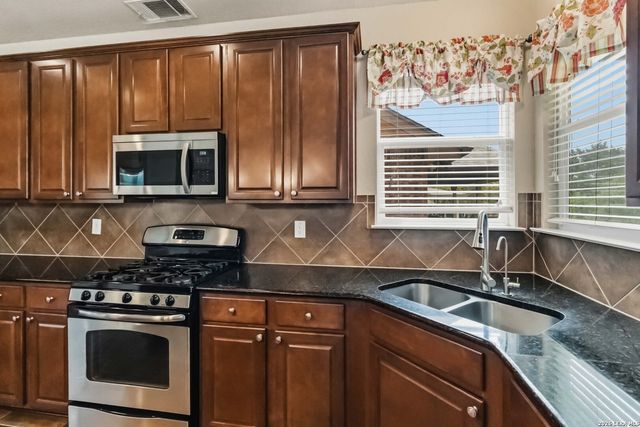 6238 Ozona, San Antonio, TX 78253