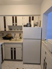 2001 S Ocean Dr 41, Hallandale Beach, FL 33009