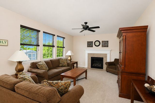 11293 Nicollet Lane, Huntley, IL 60142