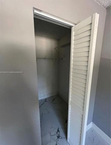 511 NW 82nd Ave 418, Miami, FL 33126