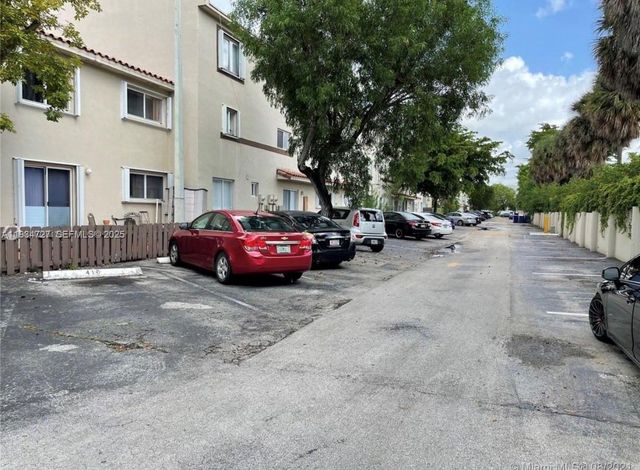 511 NW 82nd Ave 418, Miami, FL 33126