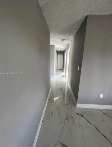 511 NW 82nd Ave 418, Miami, FL 33126