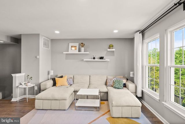 6823 STONE MAPLE TER, Centreville, VA 20121