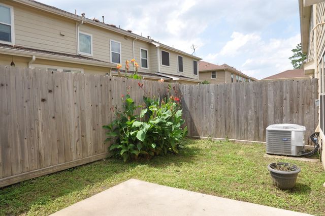 16025 Summerville Lake Drive, Tomball, TX 77377