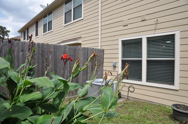 16025 Summerville Lake Drive, Tomball, TX 77377