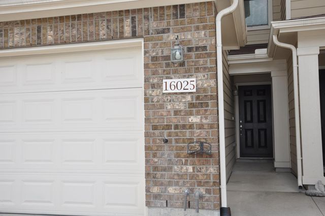 16025 Summerville Lake Drive, Tomball, TX 77377