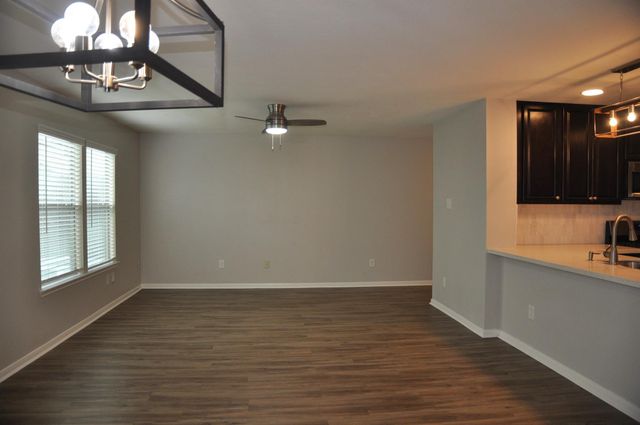 16025 Summerville Lake Drive, Tomball, TX 77377