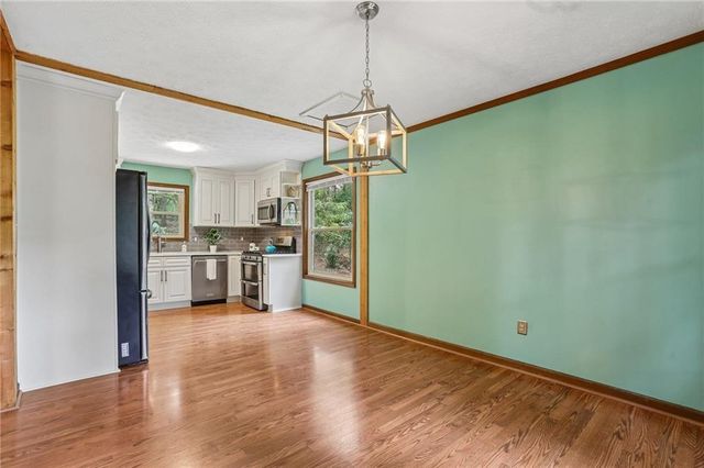 231 Sabrina Court, Woodstock, GA 30188