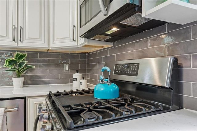 231 Sabrina Court, Woodstock, GA 30188