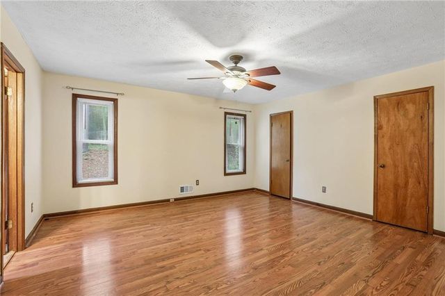 231 Sabrina Court, Woodstock, GA 30188