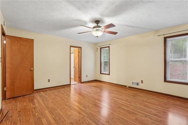 231 Sabrina Court, Woodstock, GA 30188