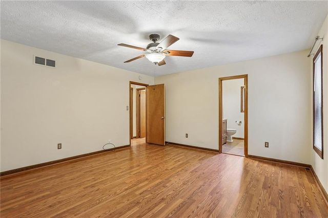 231 Sabrina Court, Woodstock, GA 30188