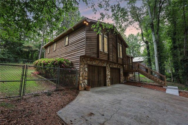 231 Sabrina Court, Woodstock, GA 30188