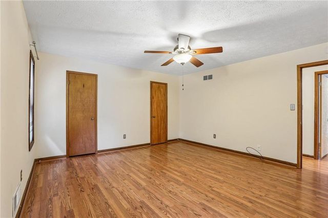 231 Sabrina Court, Woodstock, GA 30188
