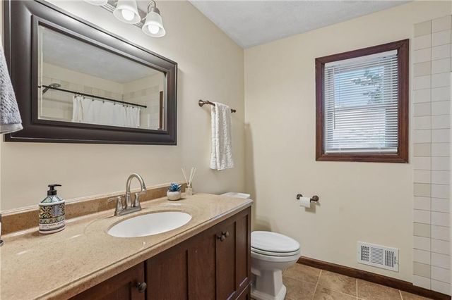 231 Sabrina Court, Woodstock, GA 30188