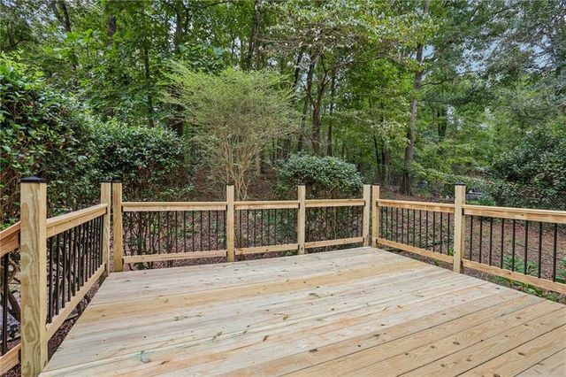 231 Sabrina Court, Woodstock, GA 30188