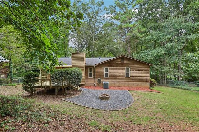 231 Sabrina Court, Woodstock, GA 30188