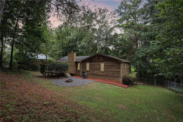 231 Sabrina Court, Woodstock, GA 30188
