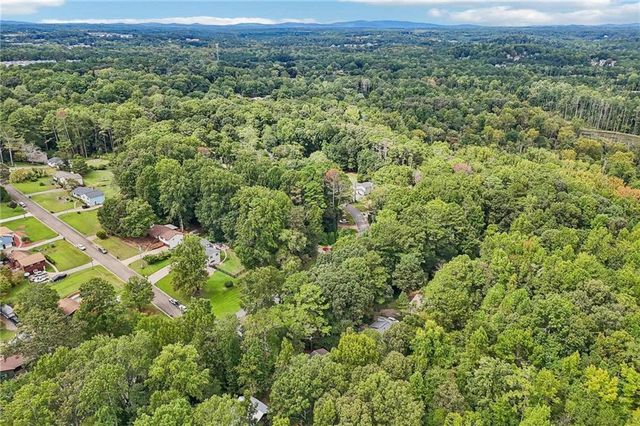231 Sabrina Court, Woodstock, GA 30188
