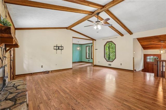 231 Sabrina Court, Woodstock, GA 30188