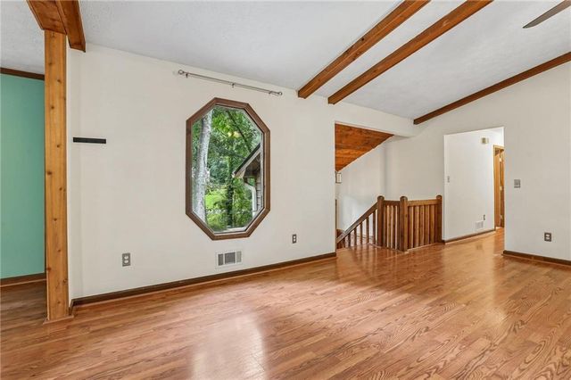231 Sabrina Court, Woodstock, GA 30188