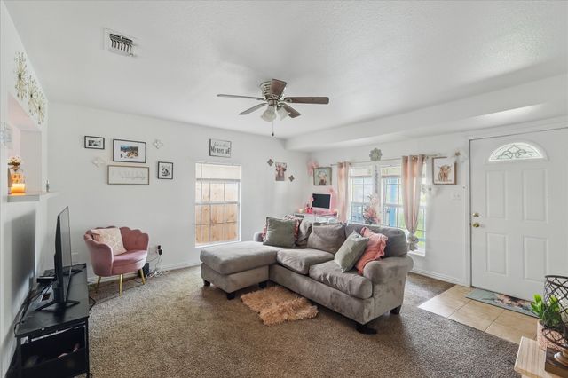 2805 Hale Avenue, Fort Worth, TX 76106