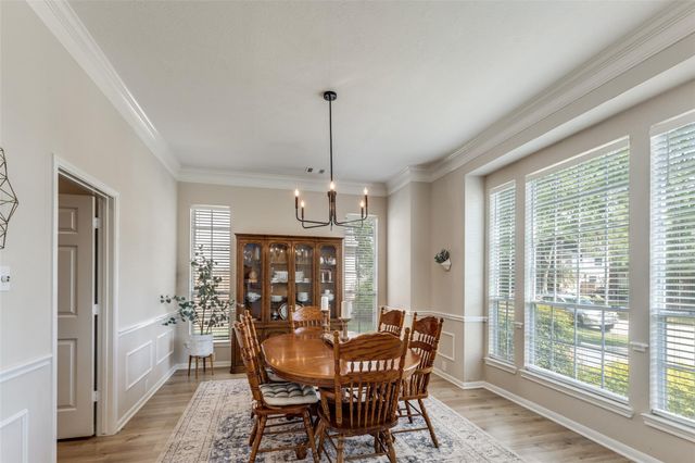 3527 Whispering Brook Drive, Kingwood, TX 77345