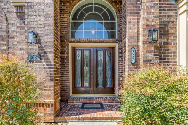3527 Whispering Brook Drive, Kingwood, TX 77345