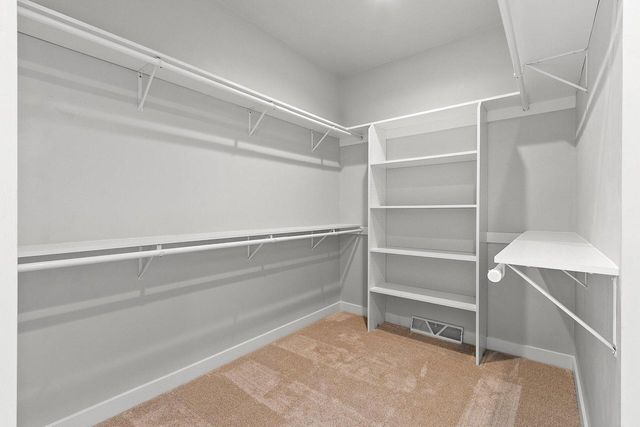 1925 Creekwood COURT, Manitowoc, WI 54220